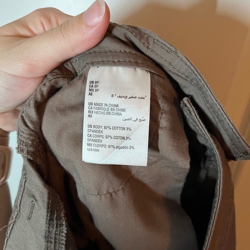 Style & Co | Zip-Pocket Cargo Shorts in Light Brown Size 8P - Picture 3 of 6
